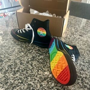 Pride Converse